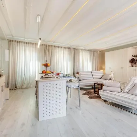 Apartment Elegant, Furnished Loft In Corfu